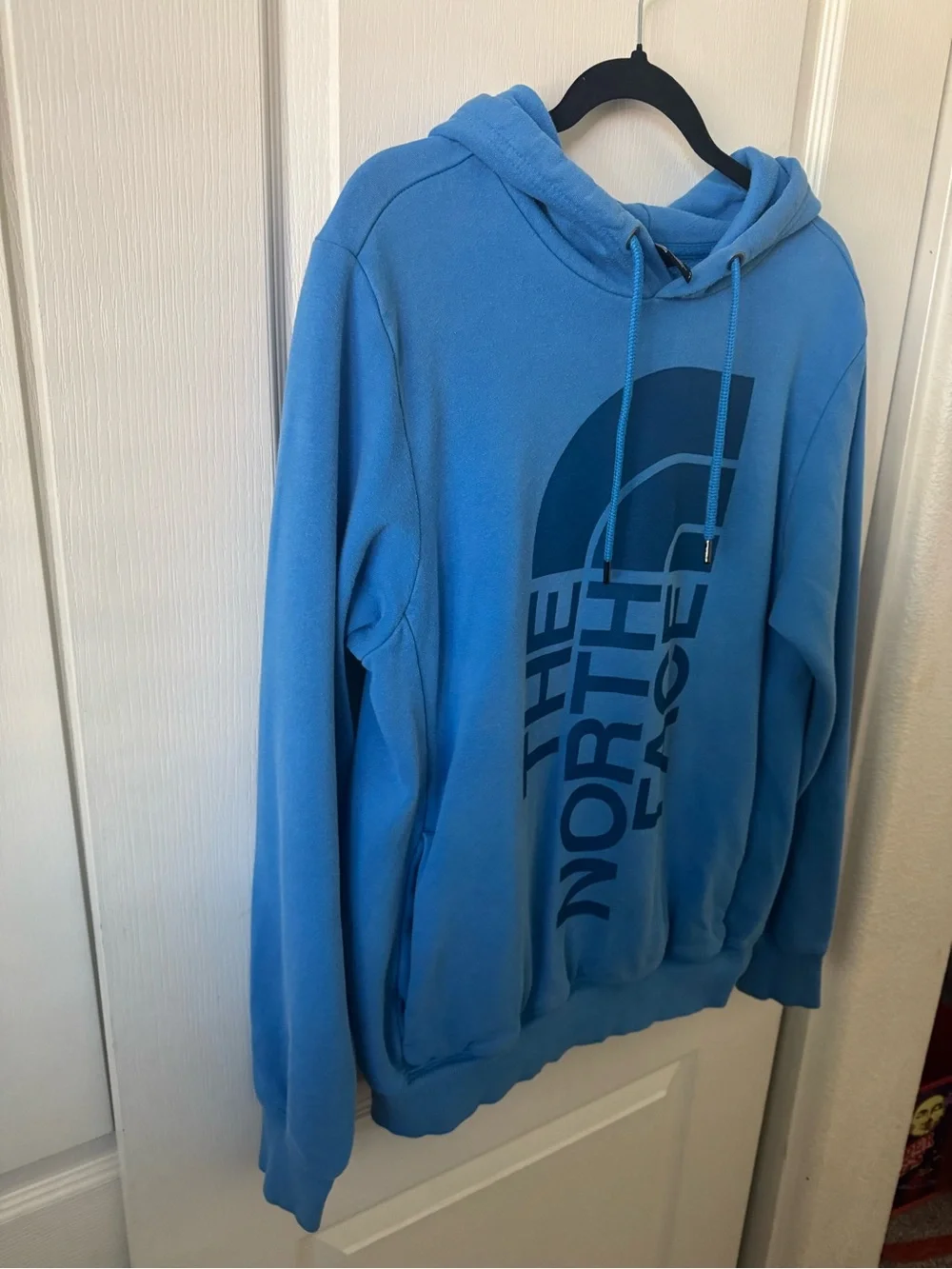 The North Face Blue Graphic Pullover Hoodie Men’s Small